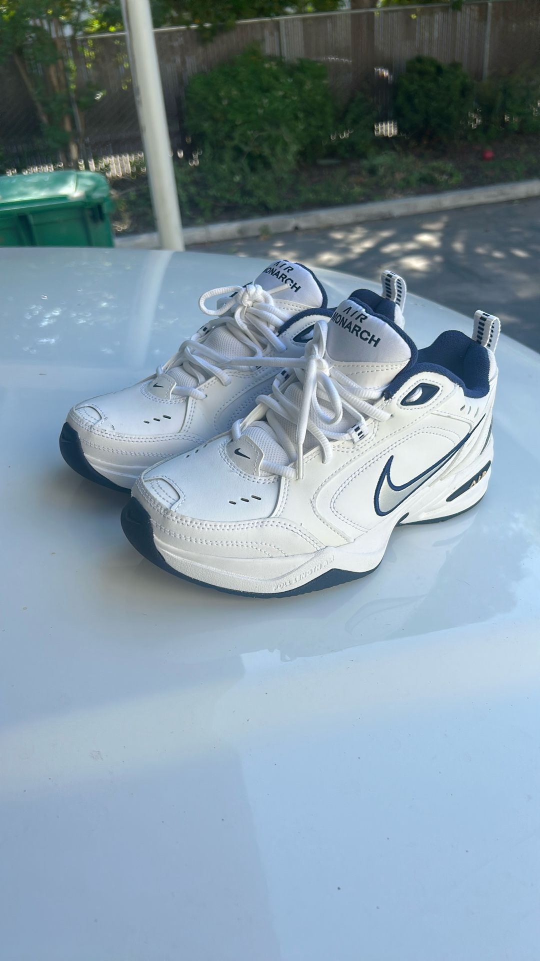 Nike “air Monarch” 