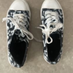 Eagle’s Converse Sneakers