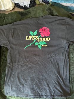 Men’s black graphic T-shirt life is good logo $5 five dollars