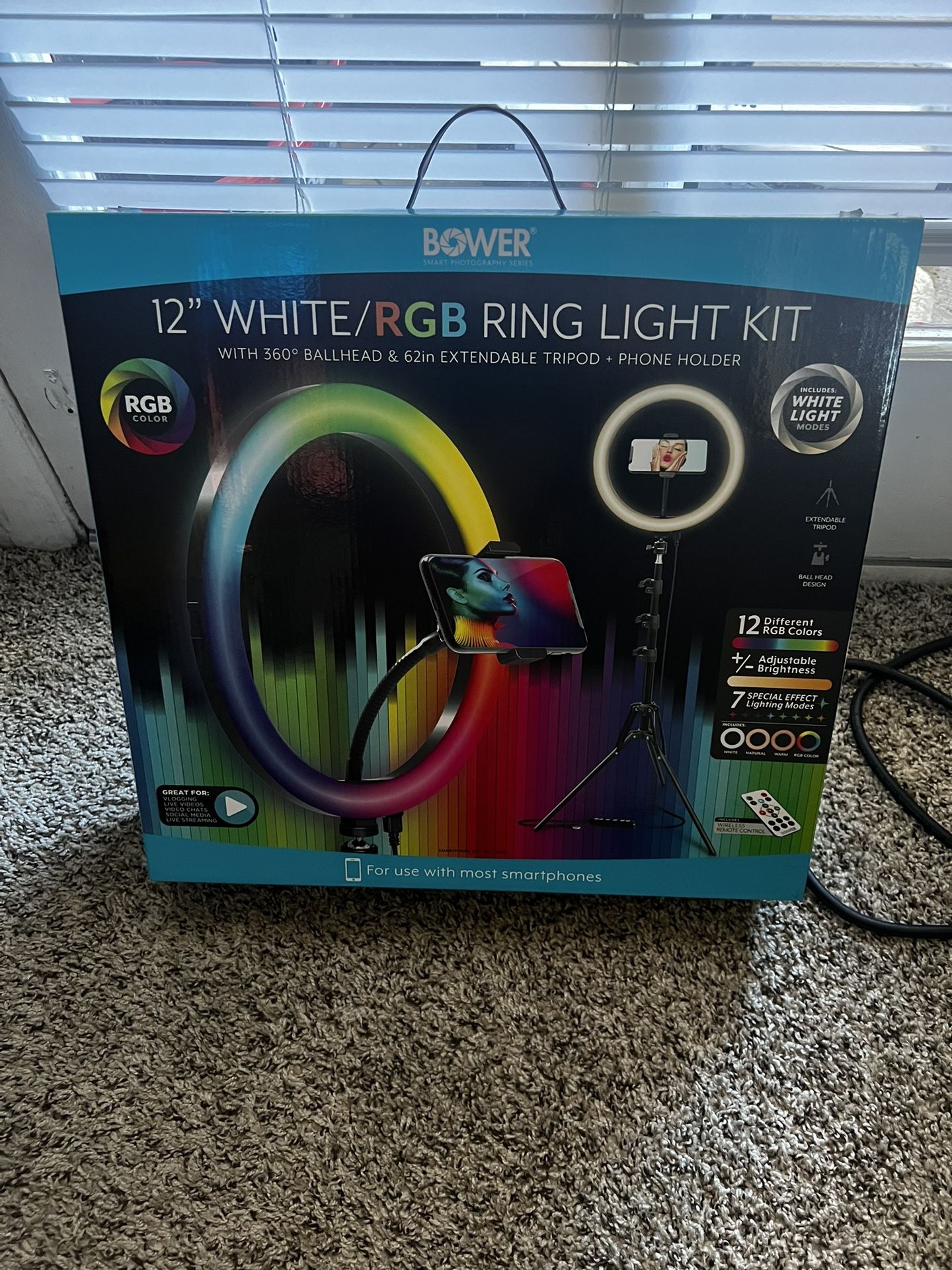 12' white ring light