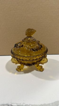 VINTAGE WESTMORELAND TRI-FOOTED ARGONAUT OPAQUE AMBER CANDY DISH W/LID
