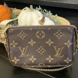 Louis Vuitton Mini Pochette 
