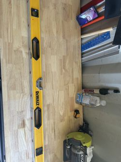DEWALT 48 in. Magnetic Box Beam Level