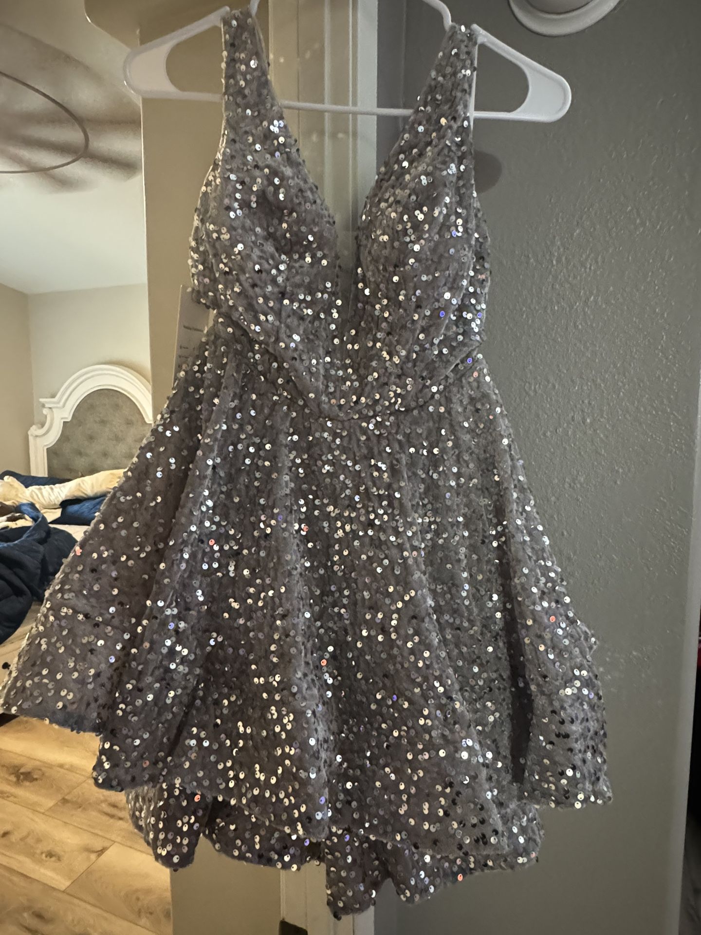 Size 4 NWT Dress