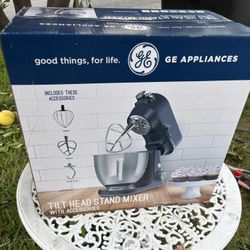 GE Tilt Head Stand Mixer w/ Accessories – NEW in Box