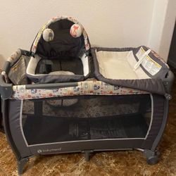Baby Trend Nursery Center, specifically the Lil Snooze Deluxe II 