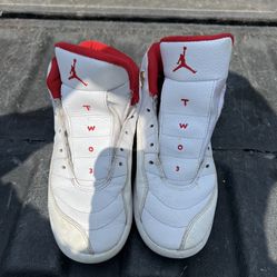 Nike Air Jordan 12 Retro "FIBA" Size Youth 3Y White/Red/Gold 