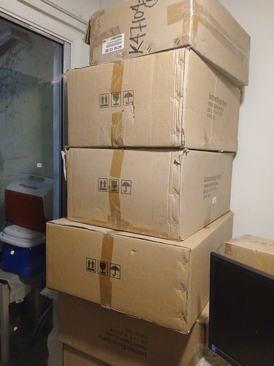 Bathroom Sink In Boxes Brand New In Special 50 Each 8 Boxes