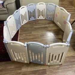 Uanlauo Foldable Baby Playpen 14 panels 16’ long 23” height excellent