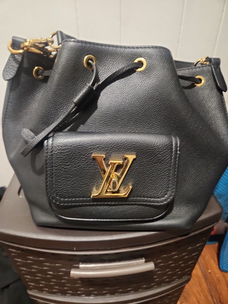 Louis Vuitton Bag ๐
