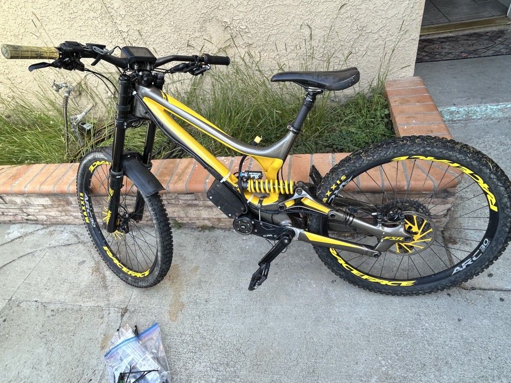 Downhill E-BIKE with 5000 Wt Motor -