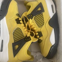 Air Jordans  4 Retro