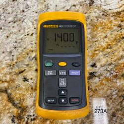 Fluke 52 II Thermometer