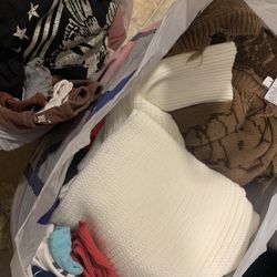 Women’s Small Clothes 