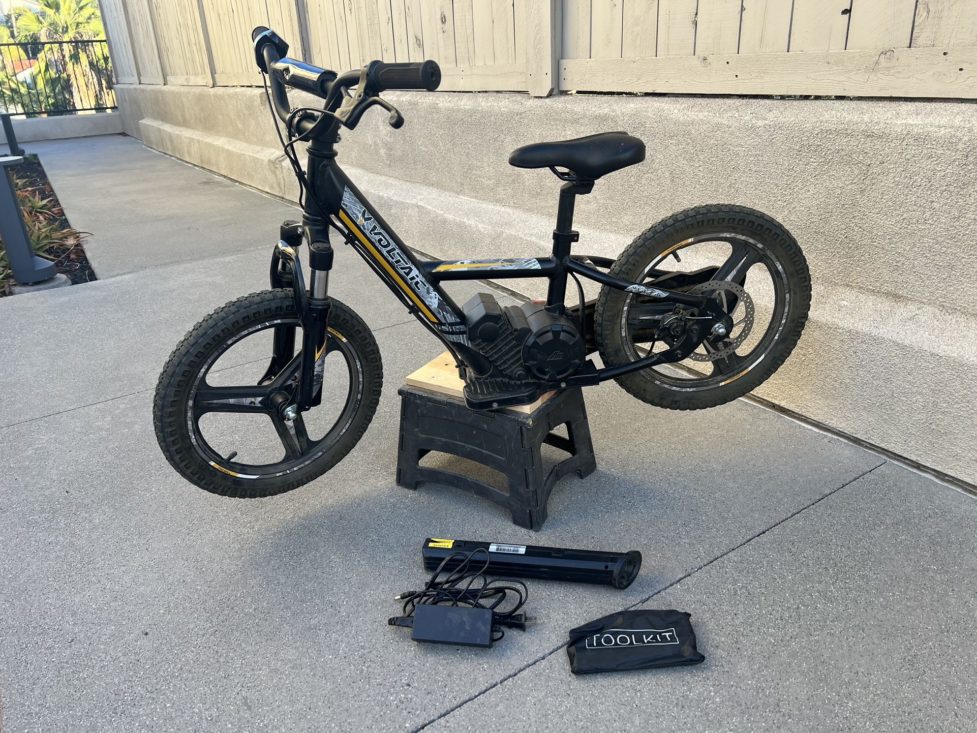 Voltaic 16e Stacyc, Orion