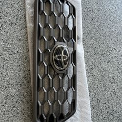 Toyota Tacoma 3rd 2022 Front Grill And husky Rear Liner Mat New. 