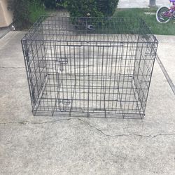 USED Dog Cage Does Not Come With Flooring 