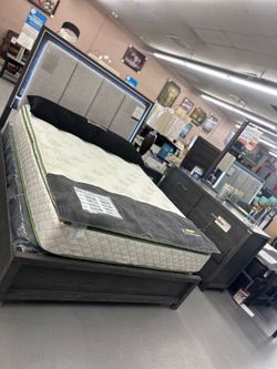 LED Queen Complete Bedroom Set