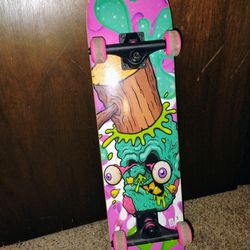 🛹 Graphic Skateboard – Great Condition!