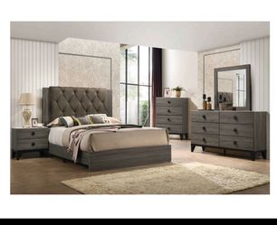 4- Pc Bedroom set Dresser,Mirror  Nightstand (1) Queen size bed frame  Not including Mattress and Box Sp