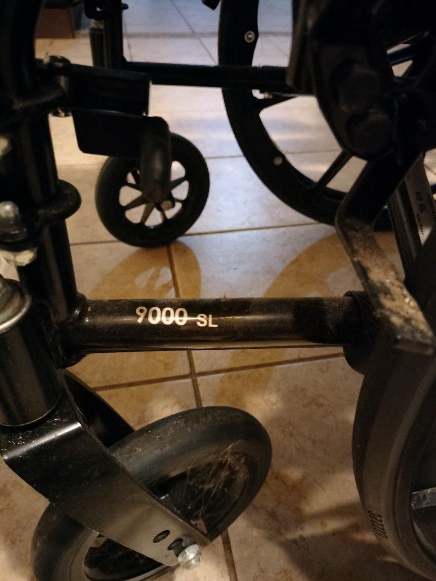 Invacare 9000 SL Manual Wheelchair for Sale in San Antonio,