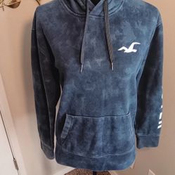 NICE! Hollister Women's Size XS Blue Washed Logo Pullover Hoodie Sweatshirt