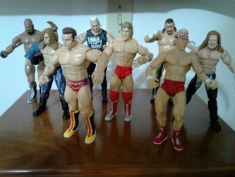 WRESTLER FIGURINE