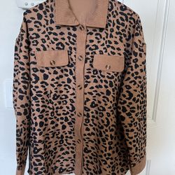 SHEIN Woman’s Leopard Button Up Shirt Sz Large 