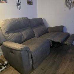 Perfect condition reclining couch