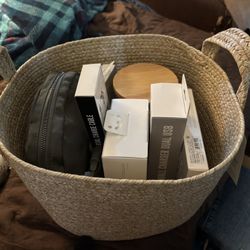Gift Basket: 8 Items including phone essentials