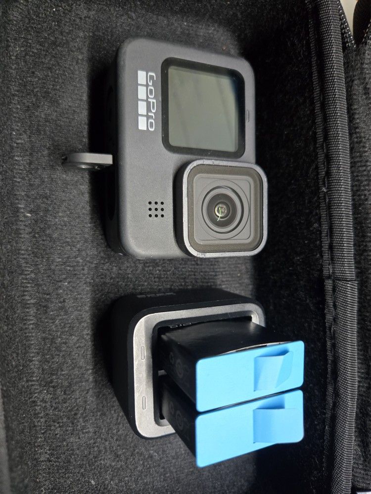 GoPro 9 Black With 2 Batteries and Charger