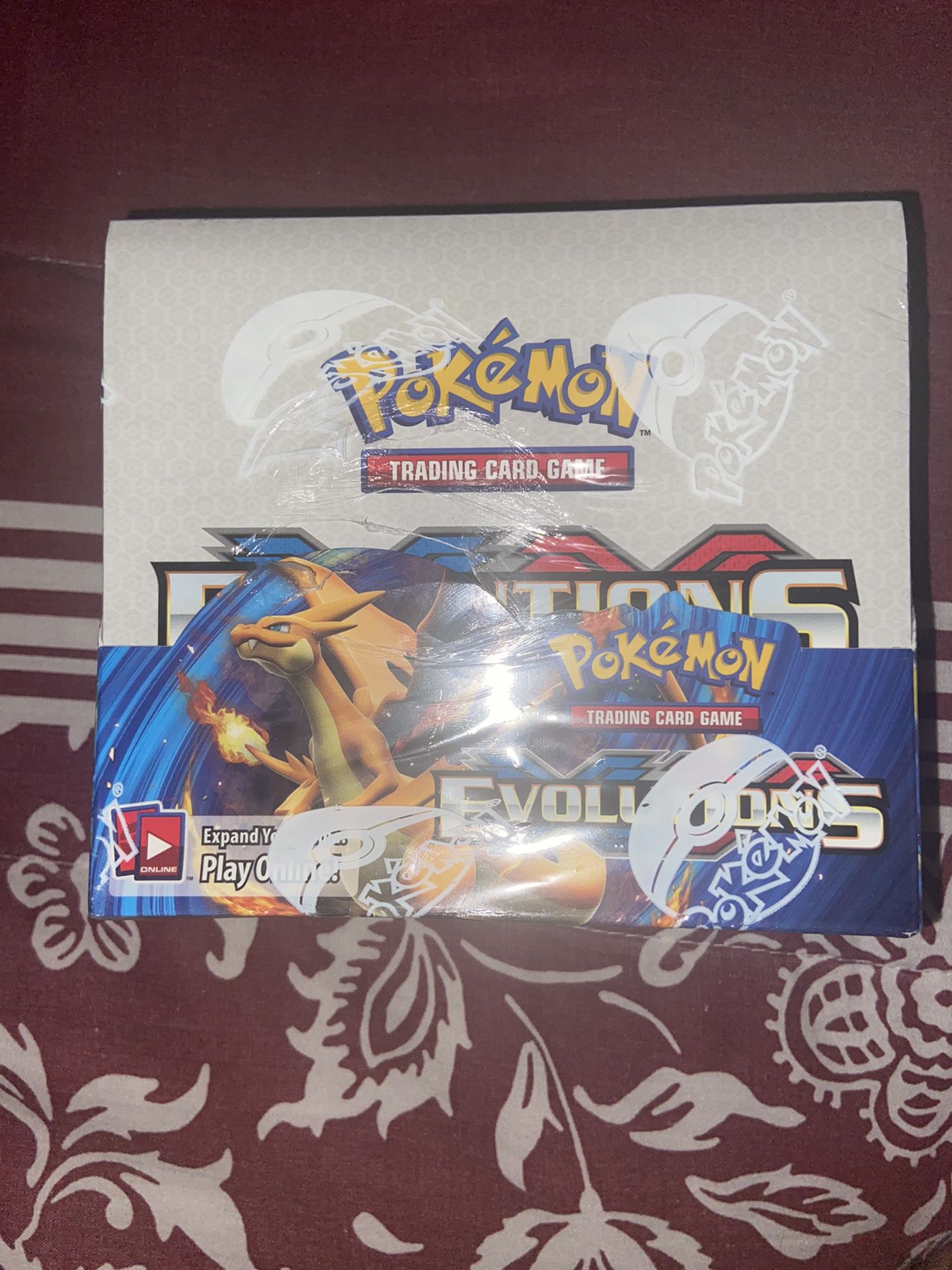 Pokémon evolutions booster box ( seal tear)