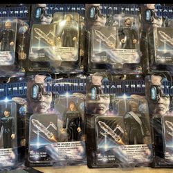 Lot of 8 new Star Trek first contact action figures from the 90’s