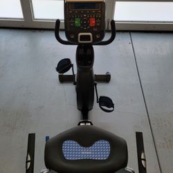 Nautilus R618 Recumbent Stationary Bike for Sale in San Diego, CA - OfferUp