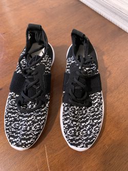 Tennis Shoes Size 7.5