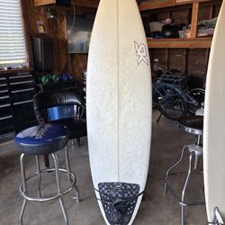 5,11 Mayhem Surfboard