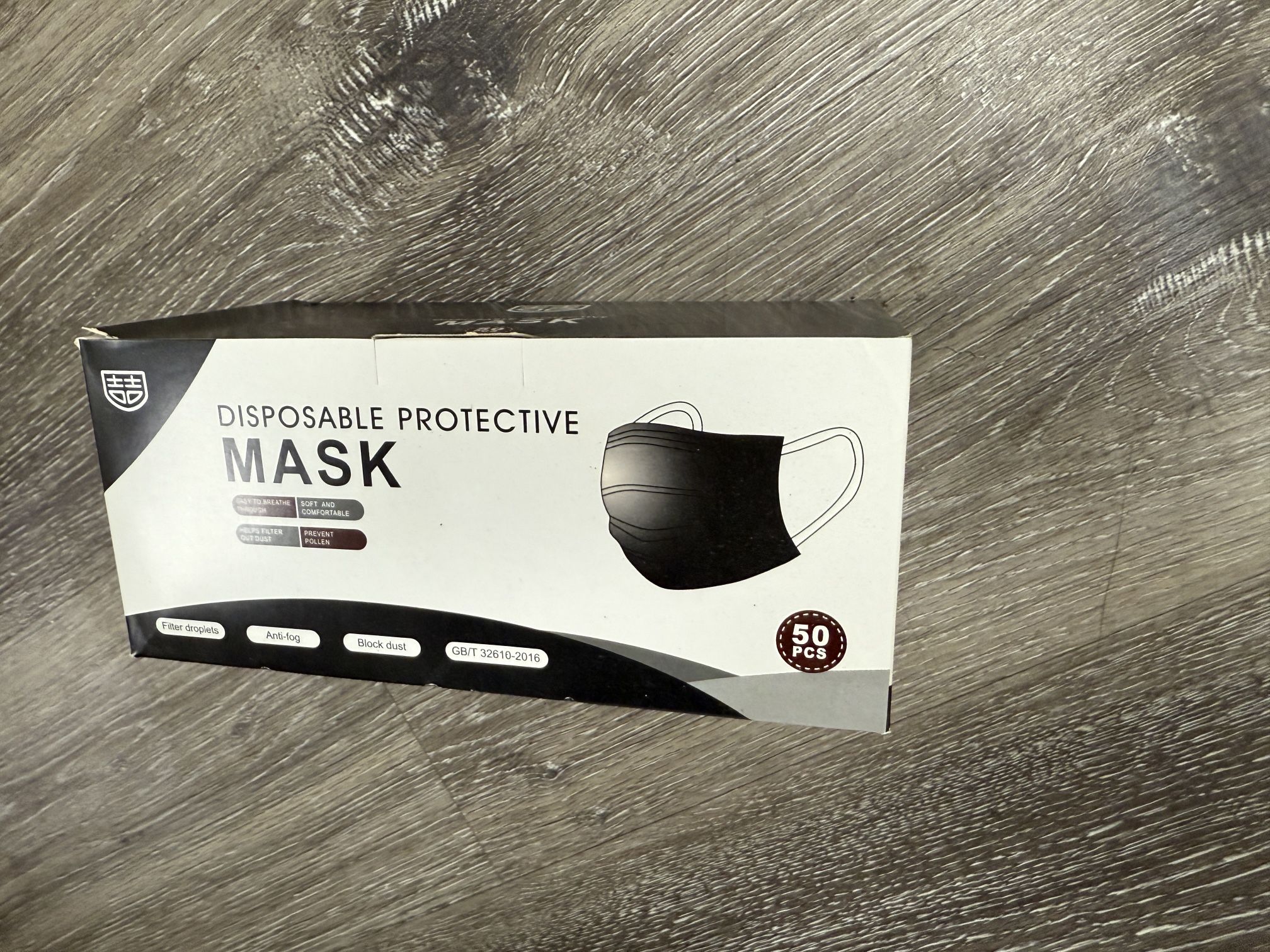 Black / White Disposable Protective Face Masks