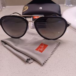 Ray Ban Authentic Aviator Sunglasses 