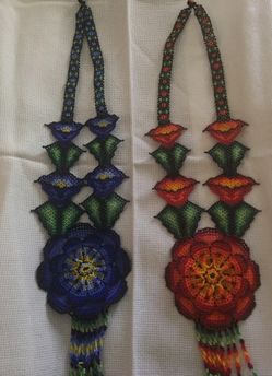 Beaded 3D necklaces