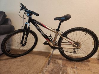Mid 2000s Trek 4500 Alpha Mountain Bike (Small, 16")