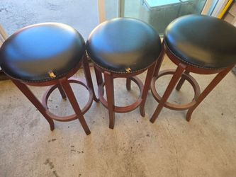 Bar stool