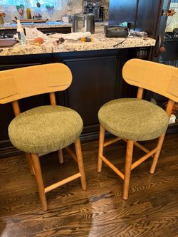 Set of 2 Counter Stools with Woven Backs