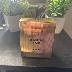 Women’s Tom Ford Noir Extreme