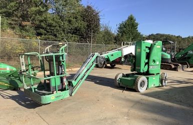 2013 JLG E300AJP Electric Articulating Boom Lift 30 ft Max Lift Height, 500 lb Max Weight Capacity, ONLY 21 hours