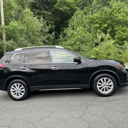 2020 Nissan Rogue SV With Blind Spot And Parking Monitoring 