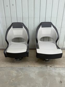 Oem yamaha swivel driver seats complete with base