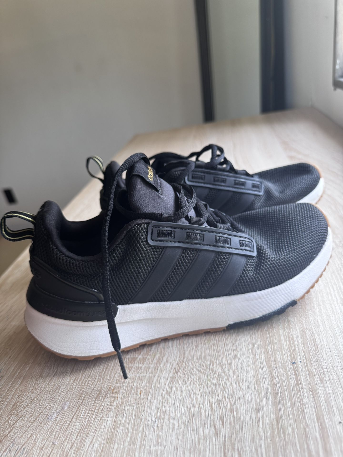 Adidas 👟