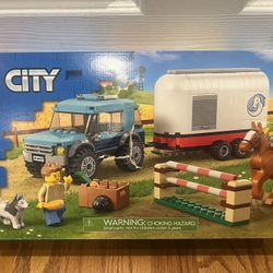Brand New Lego City Horse Transporter 60327