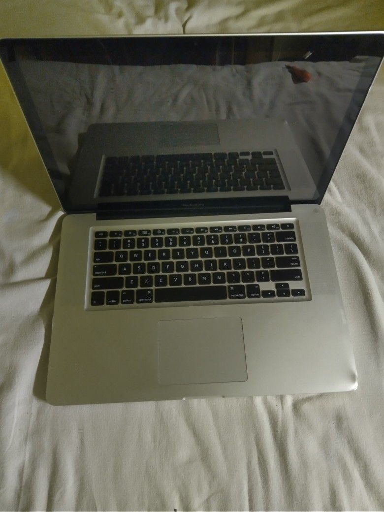 MacBook Pro A1286 For Parts Or Repair