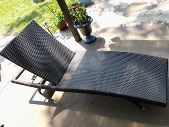Wicker Chaise Lounge/Brown Adjustable